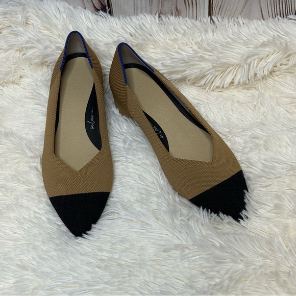 NWOT ROTHY’S The High Point in Wren Captoe tan and black - Picture 3 of 6